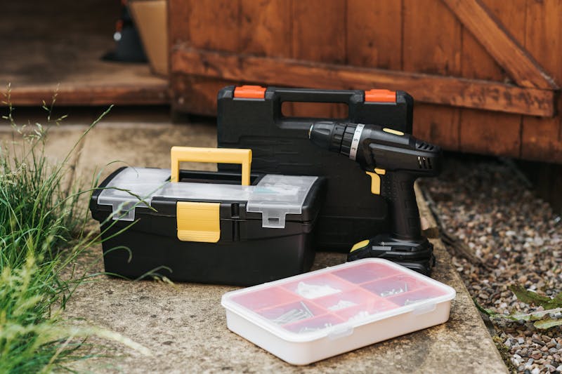 Top Tips for Hiring a Garage Door Contractor: Avoid Common Pitfalls!