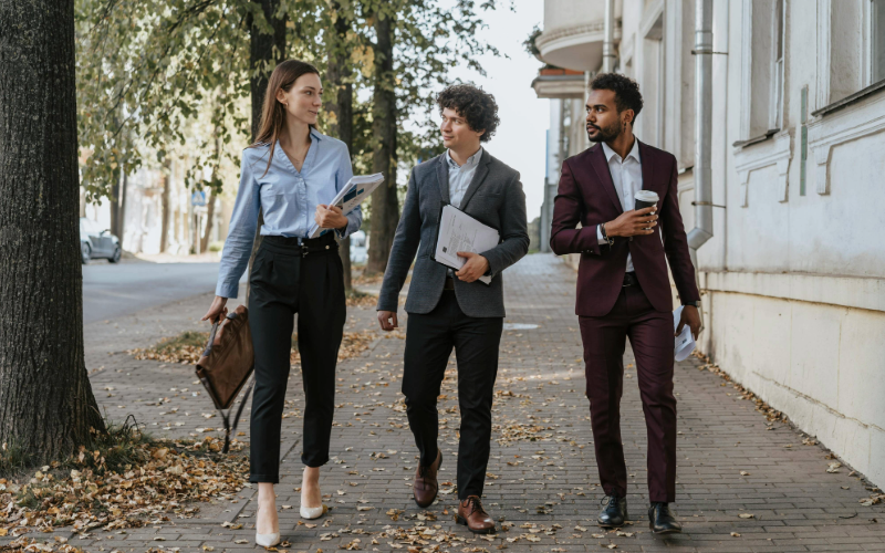 Secrets to Hiring the Right Real Estate Lawyer You Need to Know! (Shhh)